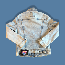 Load image into Gallery viewer, Levi&#39;s Denim Jacket
