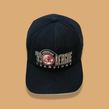 Load image into Gallery viewer, New York Yankees Snapback
